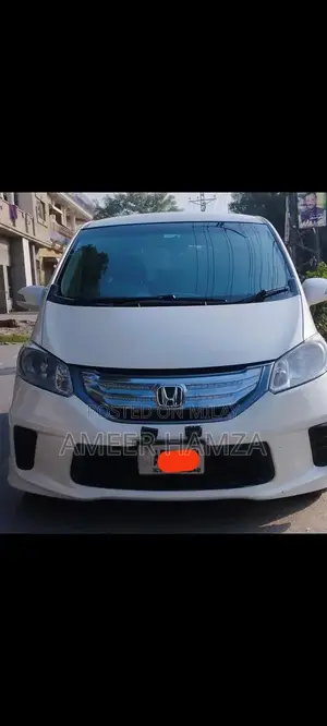 Photo - Low Mileage Clean Car with 82,000 km Genuine Drive