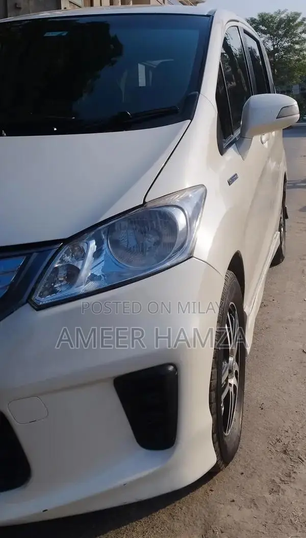 Low Mileage Clean Car with 82,000 km Genuine Drive