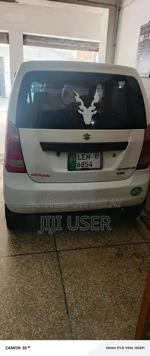 Suzuki WagonR VXL Compact Hatchback