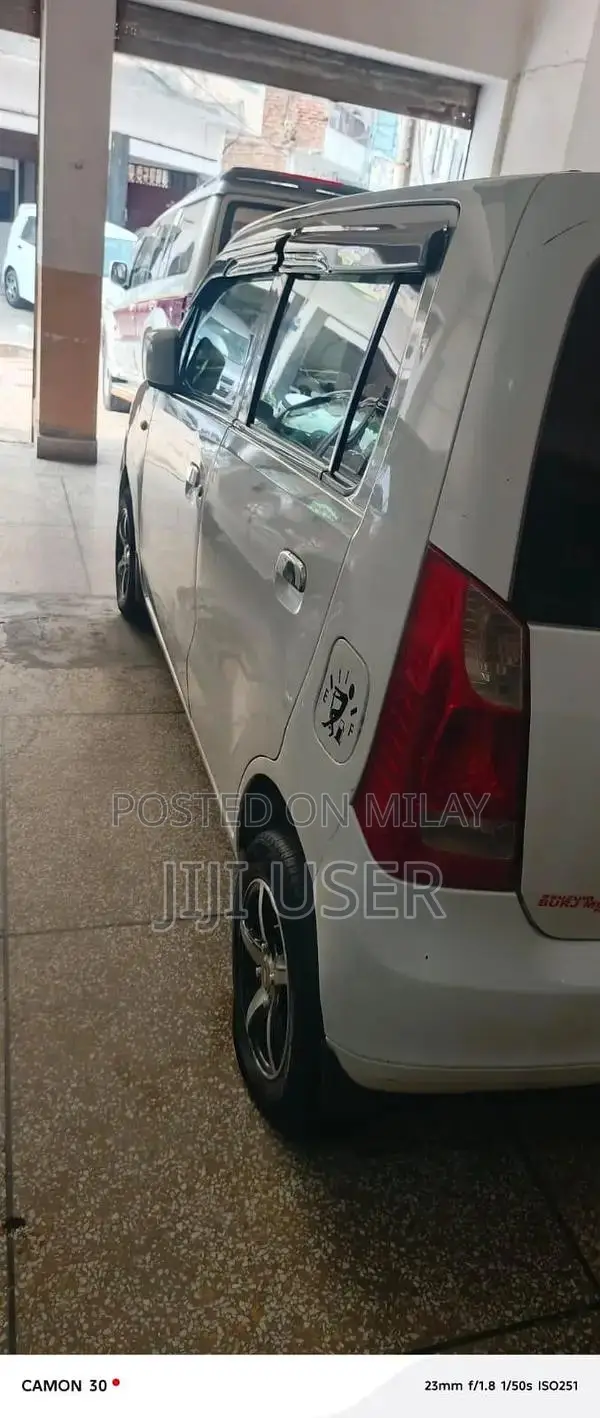 Suzuki WagonR VXL Compact Hatchback