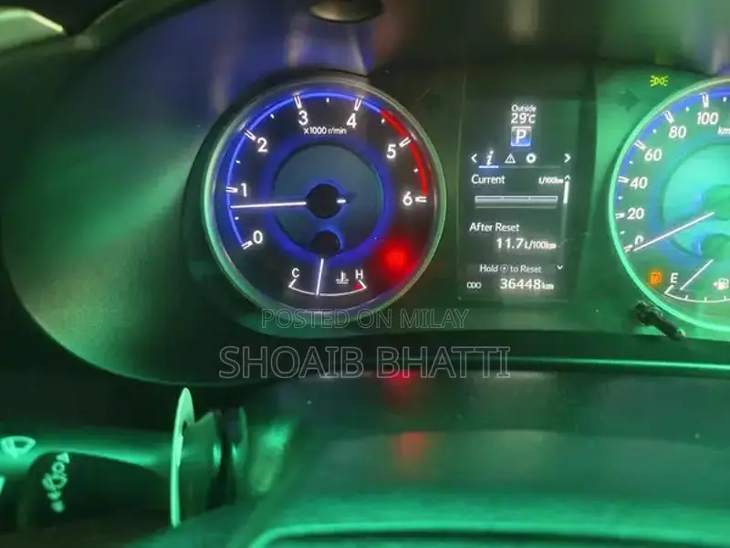 Toyota Hilux Revo V 4x4 Pickup Truck