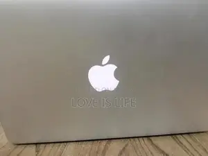 MacBook Air 2014 Laptop with Windows 10 and SSD