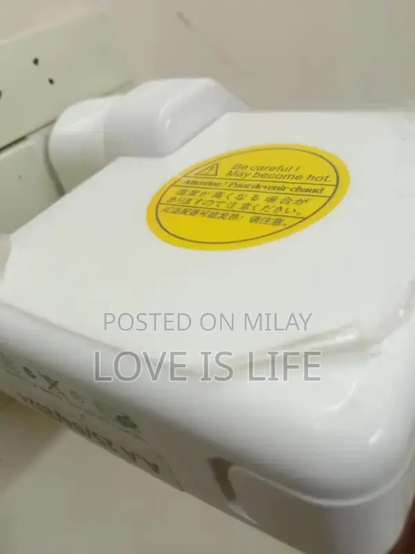 MacBook Air 2014 Laptop with Windows 10 and SSD