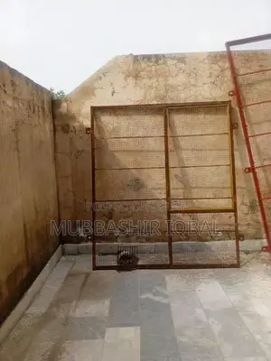 Bird Cages Iron Wire Multiple Sizes Pet Enclosures