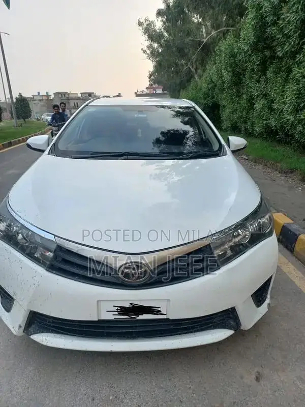 Toyota Corolla Altis 1.6 Sedan Sedan