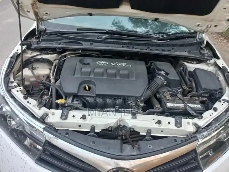 Toyota Corolla Altis 1.6 Sedan Sedan