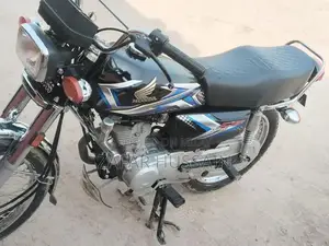 CD 70 Motorcycle Model 2025 Lightly Used