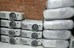 Professional Projector and Projection Screen Systems