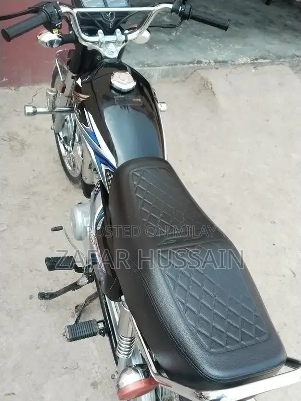 CD 70 Motorcycle Model 2025 Lightly Used