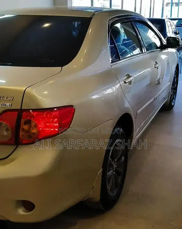 Toyota GLI 2009 Manual Sedan - Well Maintained