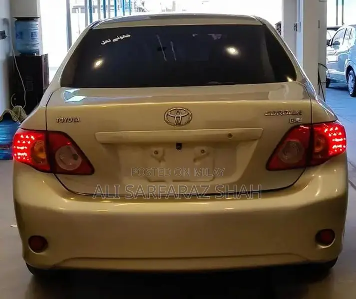 Toyota GLI 2009 Manual Sedan - Well Maintained