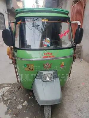 Photo - New Asia Auto Rickshaw Double Shark 19 Model