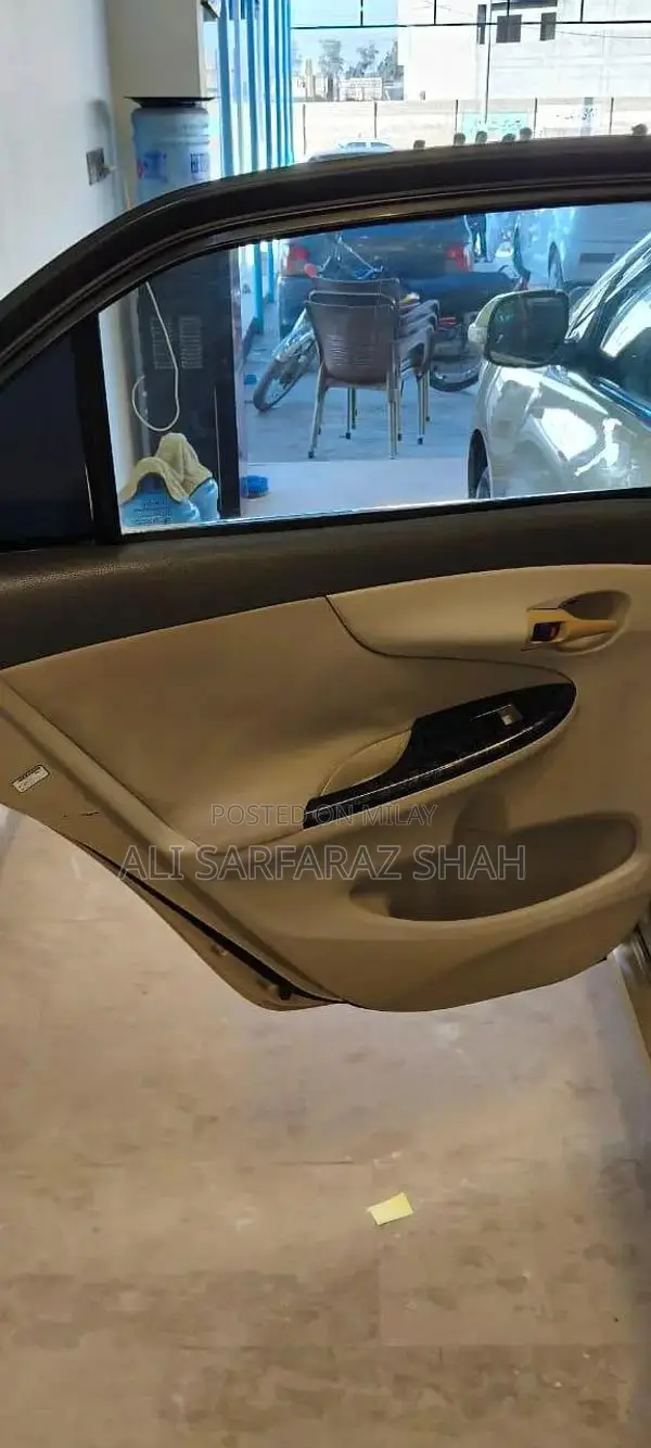 Toyota GLI 2009 Manual Sedan - Well Maintained