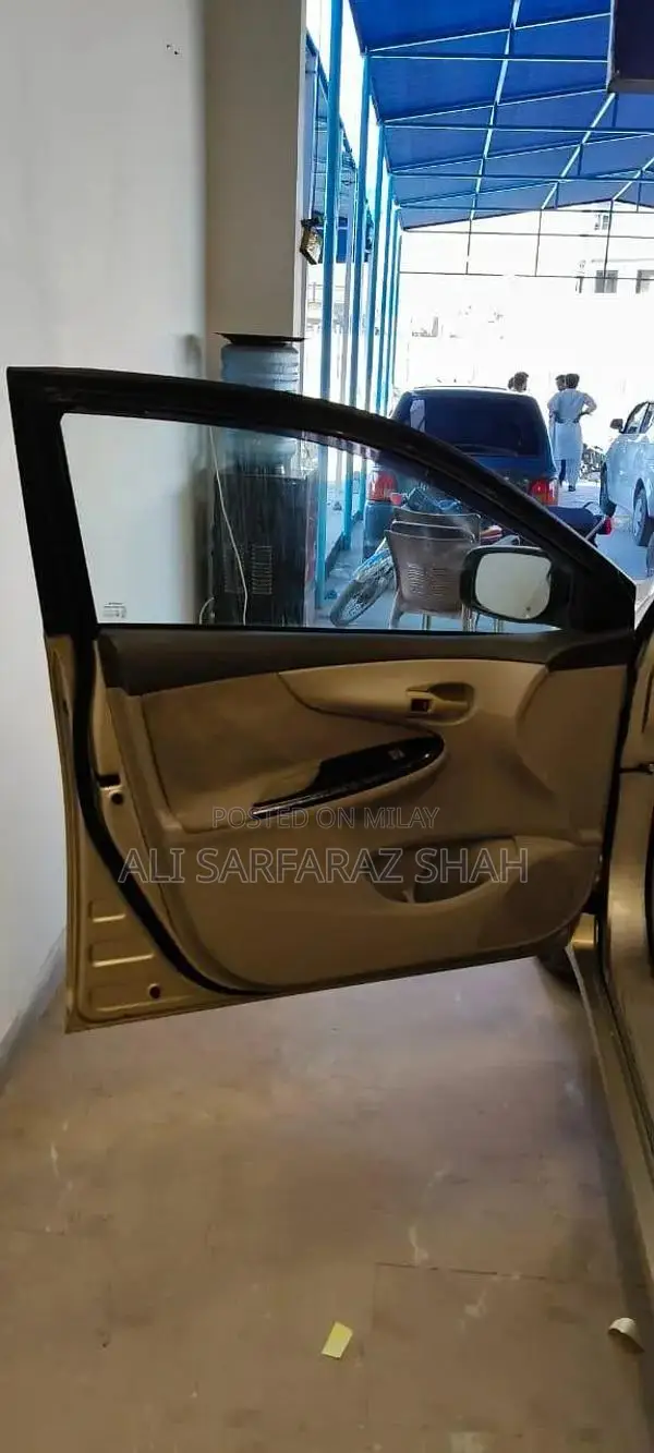 Toyota GLI 2009 Manual Sedan - Well Maintained