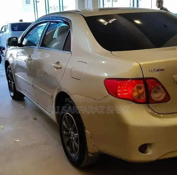 Toyota GLI 2009 Manual Sedan - Well Maintained
