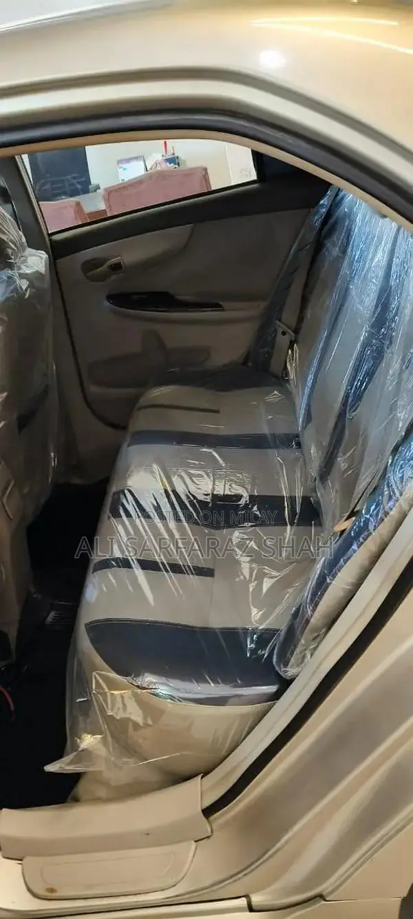 Toyota GLI 2009 Manual Sedan - Well Maintained