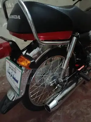 Honda CD 70 Motorcycle - Reliable Single-Cylinder Bike