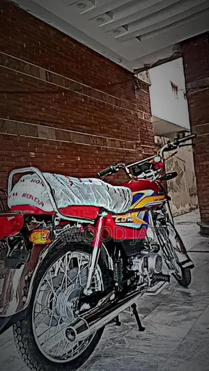 Honda 70cc Motorcycle - New Engine and Tires