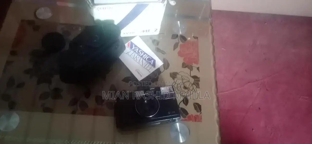 Compact Digital Camera from Japan with Low Usage