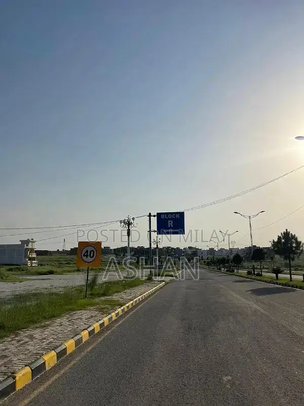 Prime Location Plot in New City Phase 2, Block R