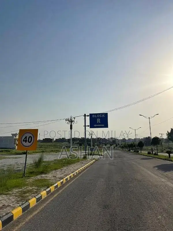 Prime Location Plot in New City Phase 2, Block R