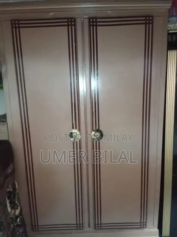 Modern Bedroom Headboard in Pristine Condition