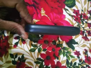 Multi-Feature Smart Fitness Tracker Wearable Device