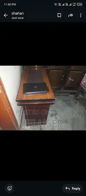 Modern Computer Desk in Excellent Condition