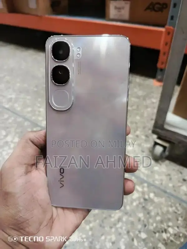 High-Performance Smartphone with Large Memory