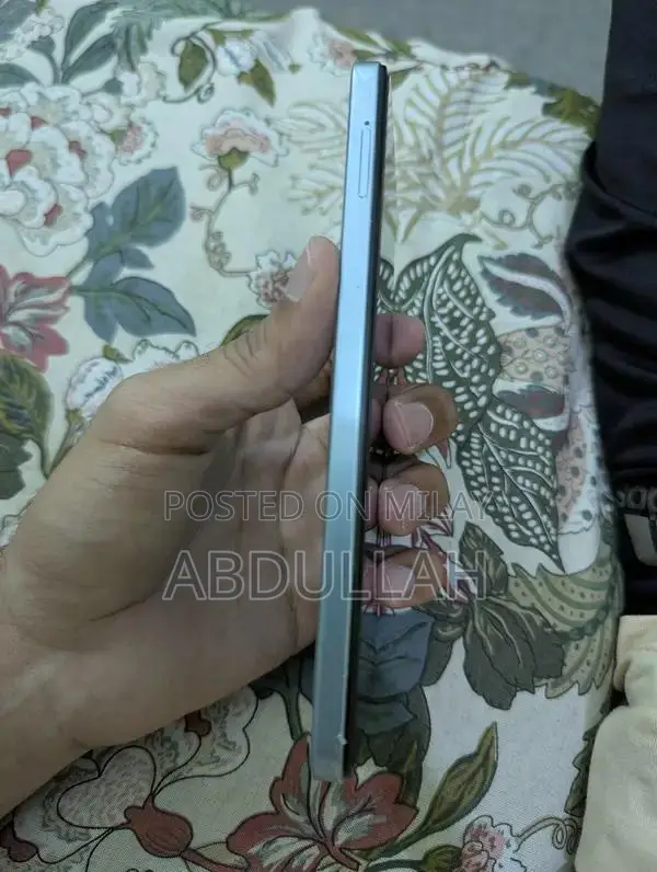 Vivo Smartphone with Large Battery and Extended Memory