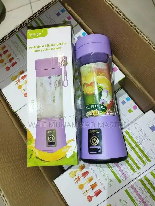 Compact Personal Portable Electric Juicer Blender