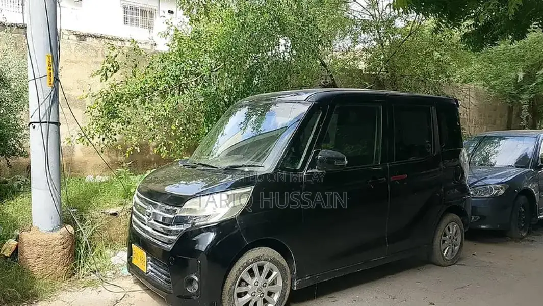 2015 Nissan Roox Compact Hatchback Highway Star Edition