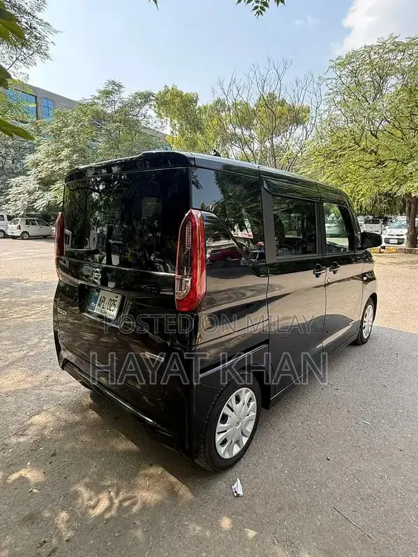 Nissan Roox Compact Urban Crossover 2022 Model