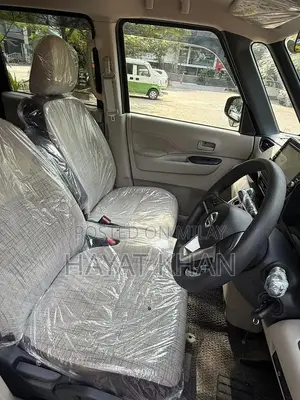 Nissan Roox Compact Urban Crossover 2022 Model