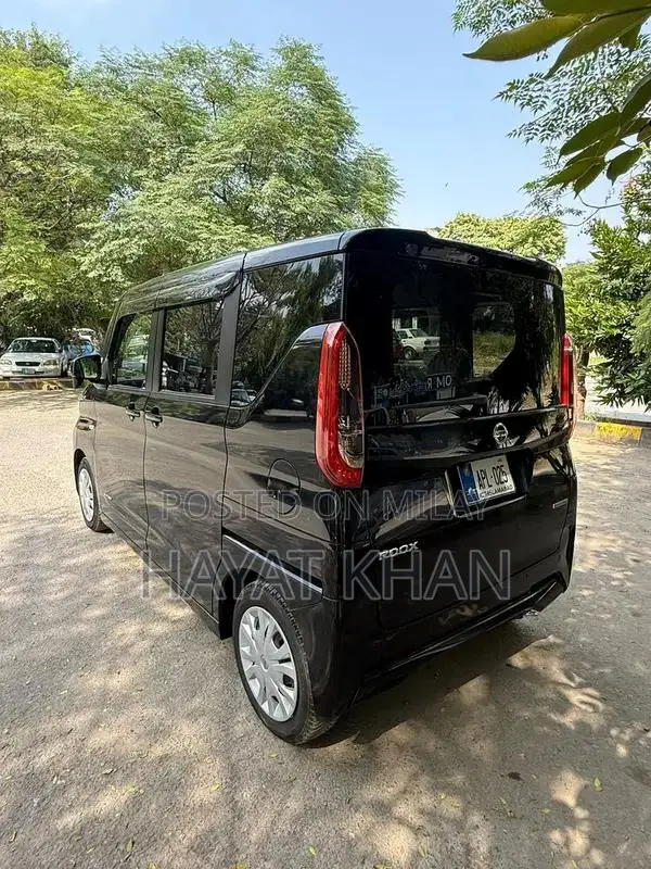 Nissan Roox Compact Urban Crossover 2022 Model