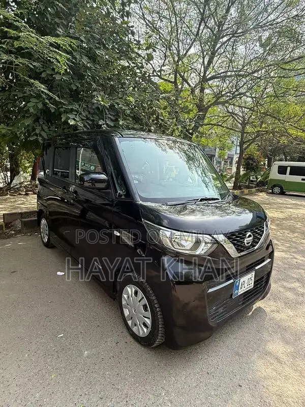 Nissan Roox Compact Urban Crossover 2022 Model