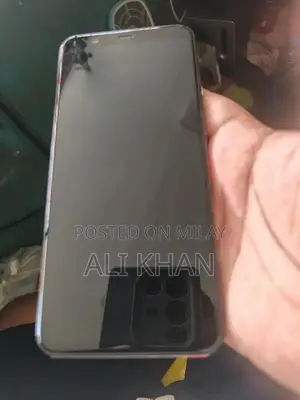 High-Performance Smartphone with Snapdragon 855 Processor