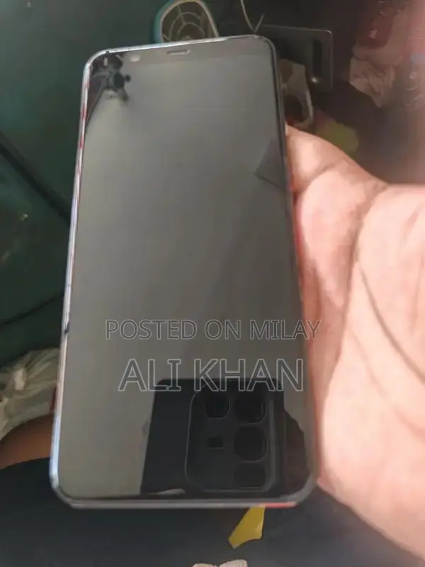 High-Performance Smartphone with Snapdragon 855 Processor