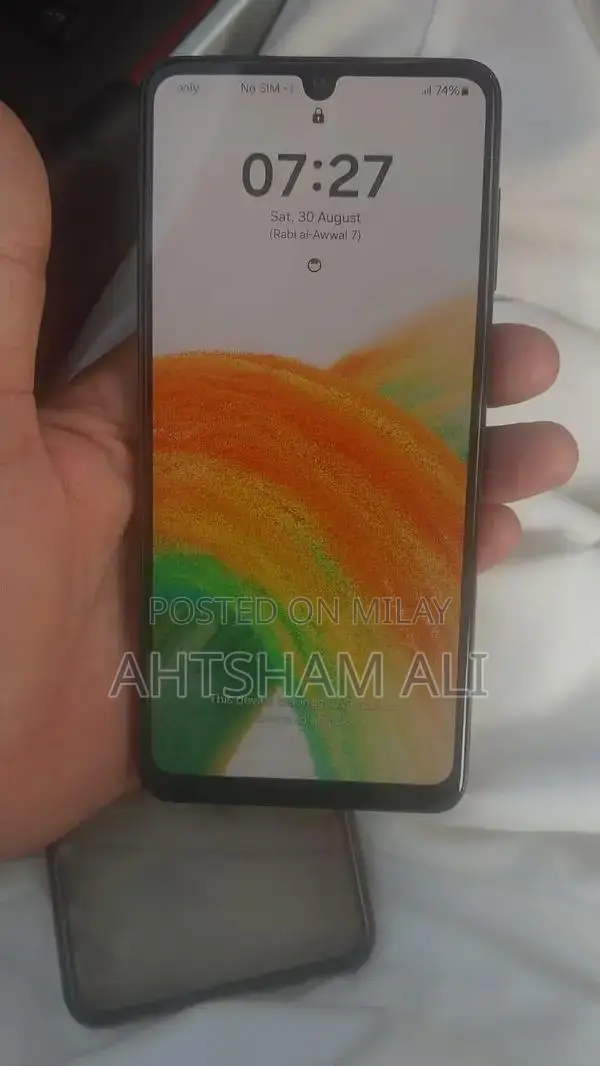 Sleek Samsung Smartphone with Versatile Features