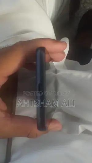 Sleek Samsung Smartphone with Versatile Features