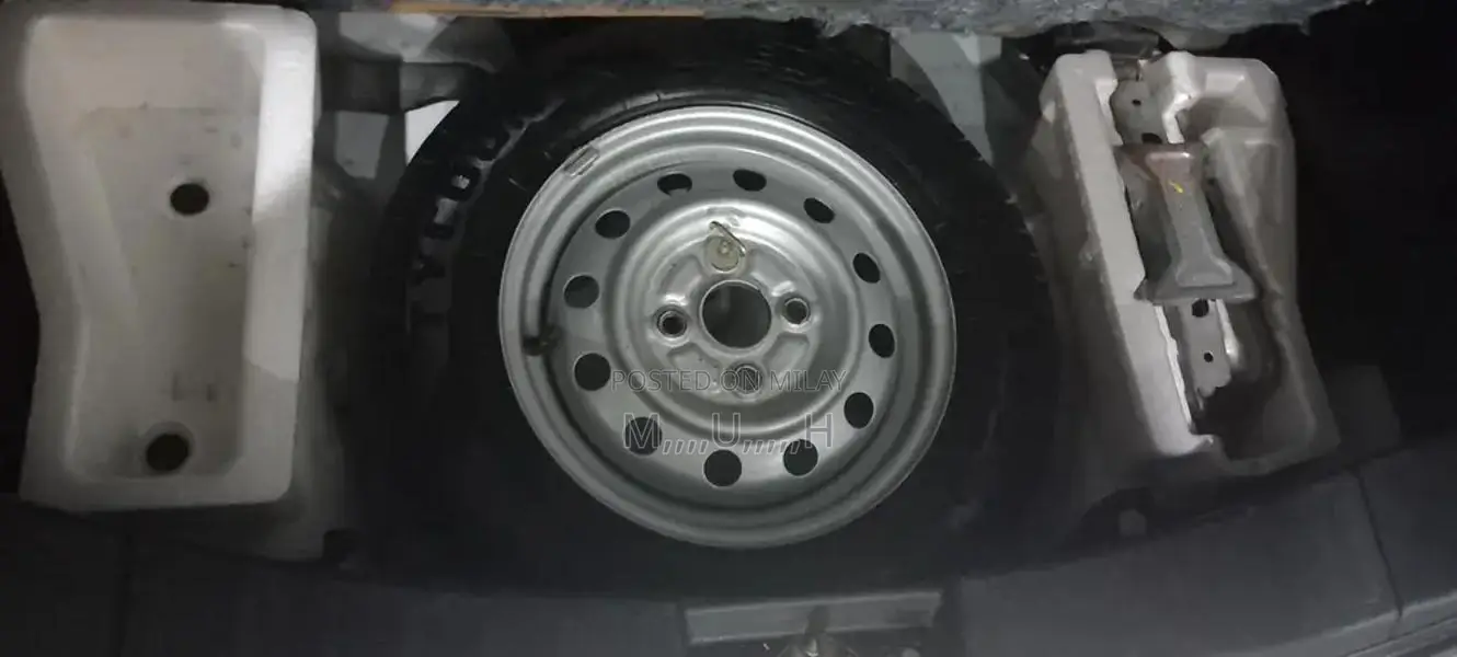 Suzuki Wagon R VXL Compact Hatchback