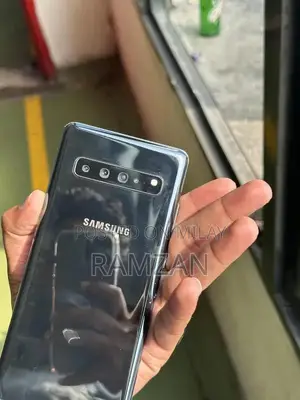 Samsung S10 5G Smartphone 256GB High-Performance Device