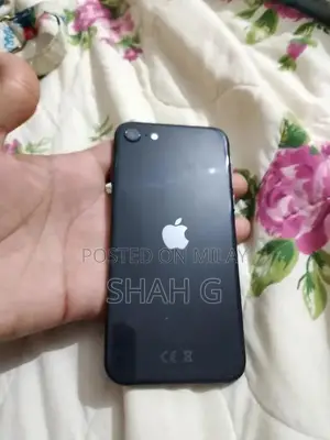 Apple iPhone SE Smartphone with Good Battery Health