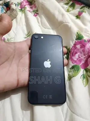 Apple iPhone SE Smartphone with Good Battery Health