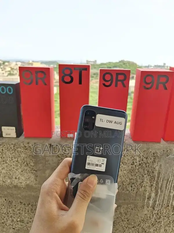 OnePlus Smartphones Multiple Models Complete Box PTA Approved