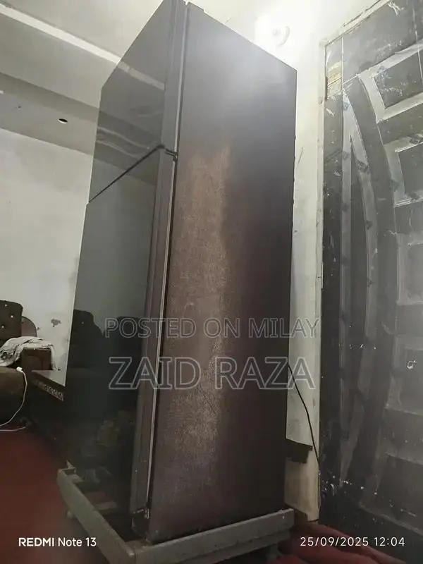 Compact Humidifier for Short-Term Use with Multiple Features