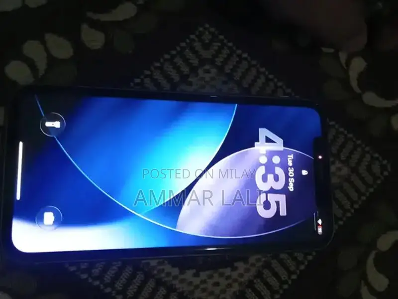 Pristine iPhone 11 Smartphone with High Battery Health