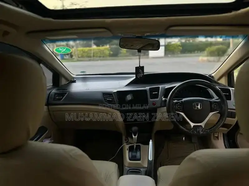 Honda Civic VTi Oriel Prosmatec Sedan 2013 Model