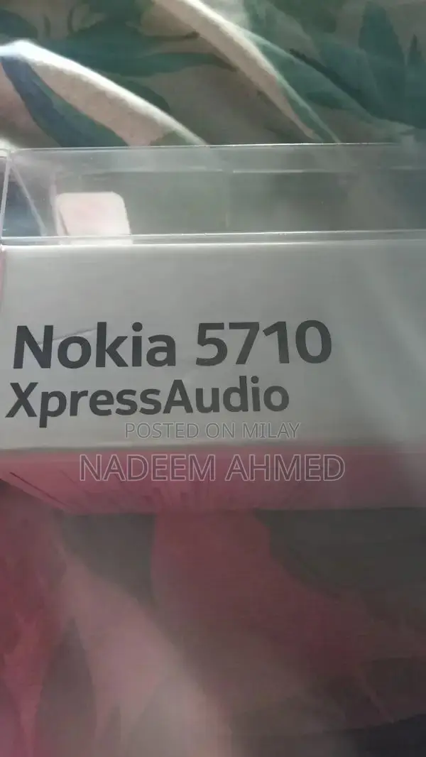 Nokia XpressAudio Compact Mobile with Audio Features
