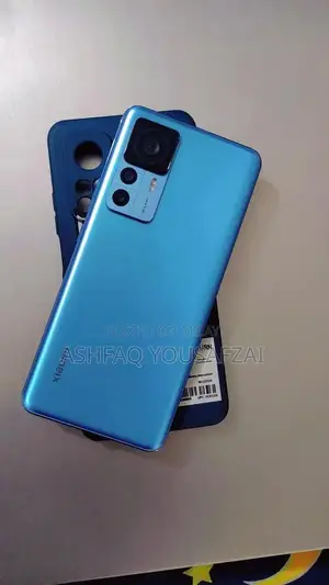 Mid-Range Gaming Smartphone with Cracked Display